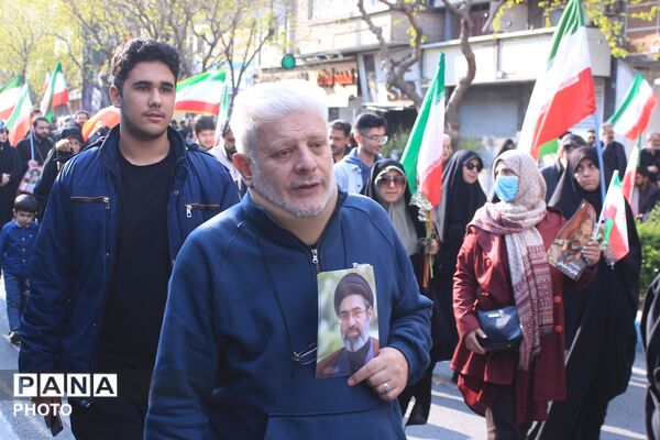 تشییع پیکر شهیدان لاریجانی، سلیمانی و شهدای ناو دنا
