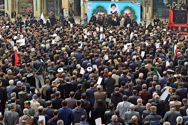 تشییع پیکر مطهر دو سردار پر افتخار استان در آخرین پنجشنبه سال