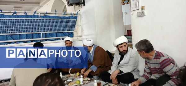 حضور رئیس حوزه علمیه شیروان در جمع معتکفین مسجد جامع شیروان