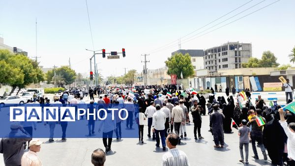راهپیمایی خشم و نصر در بندرعباس