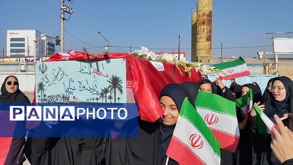وداع با پیکر شهید گمنام در دبیرستان شهید عباسی یک مشهد