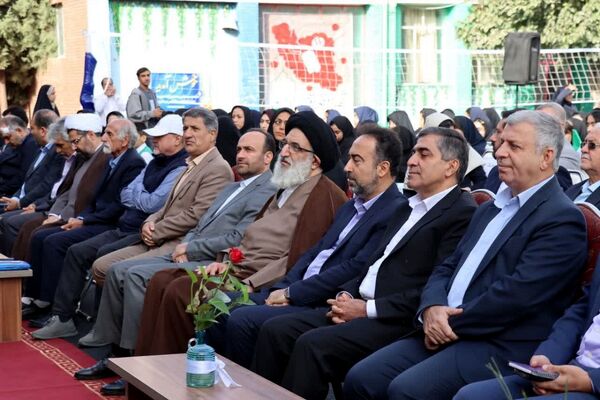 برگزاری آیین متمرکز بازگشایی مدارس در دبیرستان فاطمیه کرج