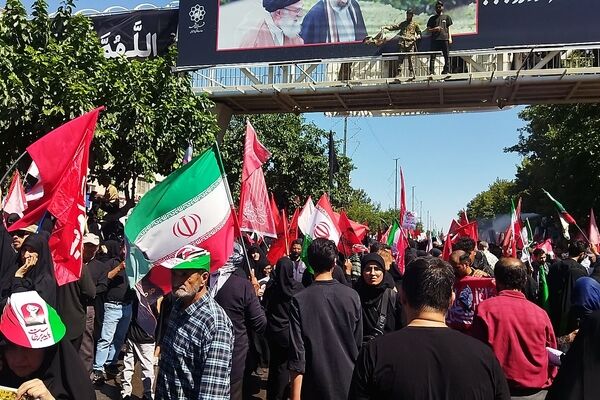 پیش به سوی تشییع رهبر شهیدمان-۳
