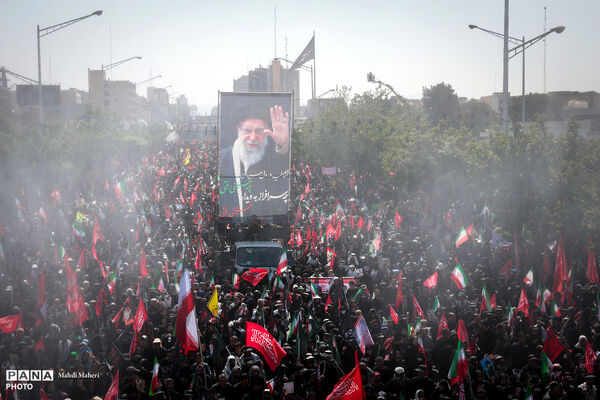 مراسم تشییع پیکر مطهر رهبر شهید انقلاب در تهران - 3