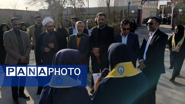 از دنیای دیجیتال تا مستطیل سبز؛ تحول دوجانبه در آموزشگاه نرجس