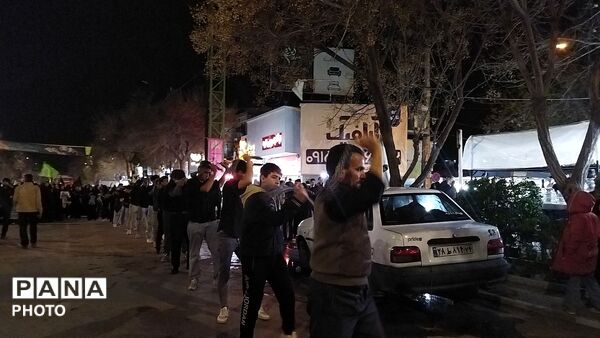 عزاداری های خیابانی در شب شانزدهم شهادت رهبر معظم انقلاب اسلامی در نیشابور 