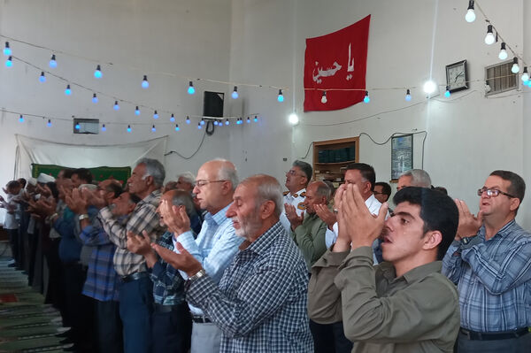 برگزاری نماز عید قربان در زرقان 