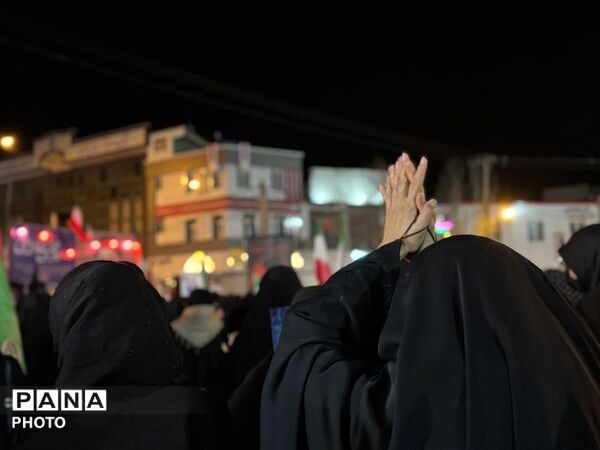 میدان شهید سلیمانی، کانون تجدید پیمان؛ ملت یکپارچه در حمایت از رهبر معظم انقلاب