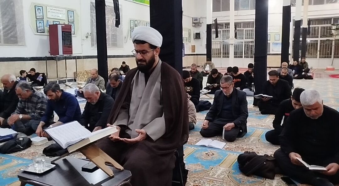 سومین شب قدر در حرم امامزادگان احمد و جعفر شهر بهمن/ فیلم
