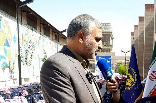 معلمان، مددکاران واقعی جامعه‌اند 