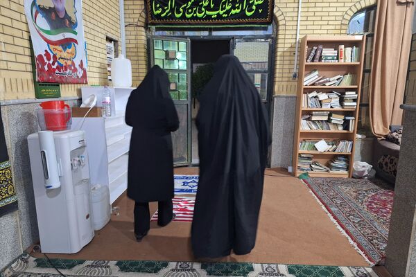 راه را باز نمایید...محرم آمد
