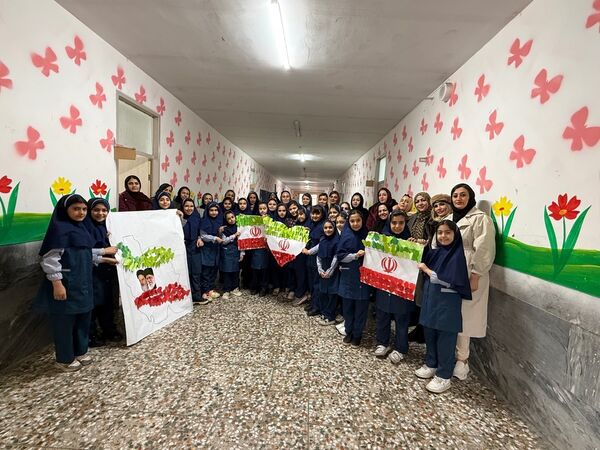 رویداد مادر دختری با محوریت پرچم ایران در مدرسه المهدی ناحیه 2 کرج 