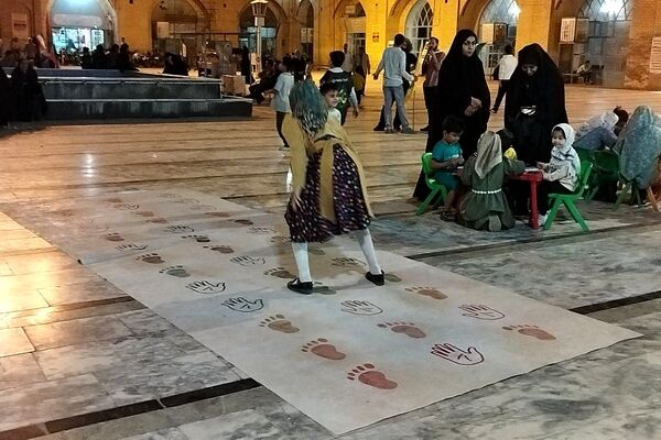 غرفه دهه نودی ها در هشتاد و دومین شب از اجتماعات مردمی نیشابور 