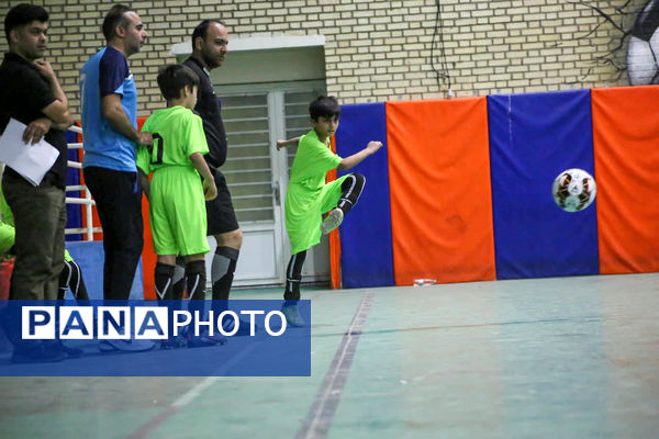 اولین دوره مسابقات فوتسال پسران همکار شهرداری مشهد