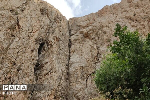 آبشار بار، نغمه‌ای از آب در دل طبیعت