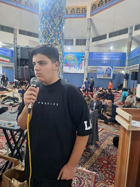 اعتکاف دانش‌آموزی در مسجد جامع قائمشهر