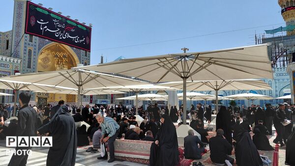 عاشورای شیعیان در حرم مطهر رضوی