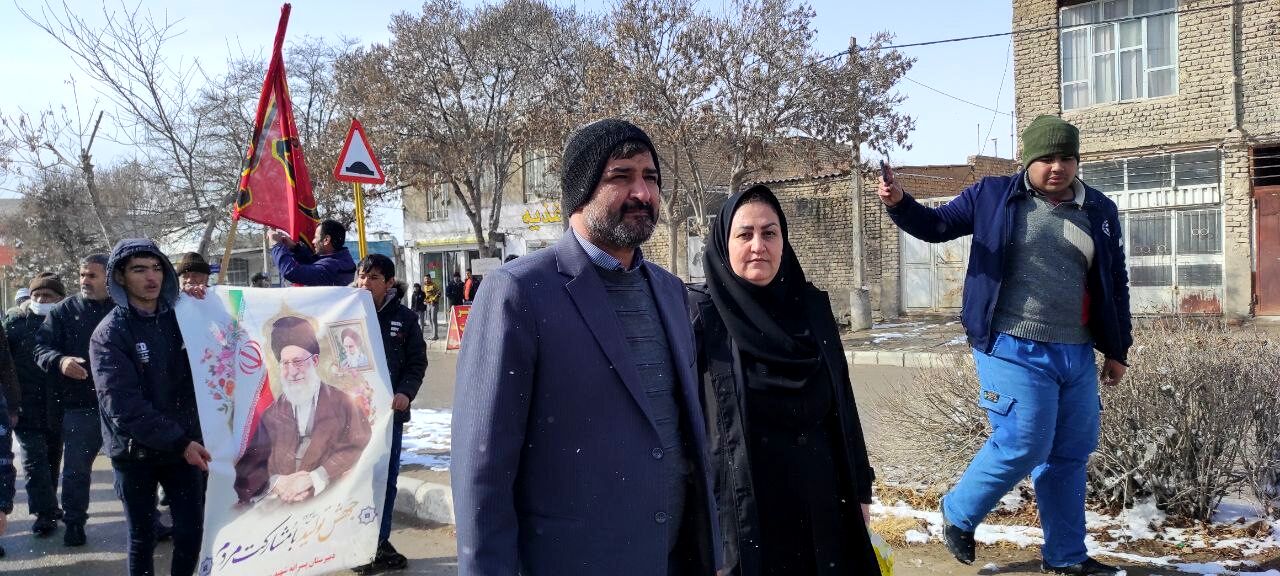 راهپیمایی ۲۲بهمن در روستای اسلام آباد شیروان