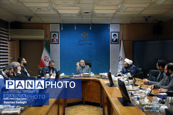 دیدار وزیر آموزش و پرورش با مسئولان اتحادیه انجمن‌های اسلامی دانش‌آموزی سراسر کشور