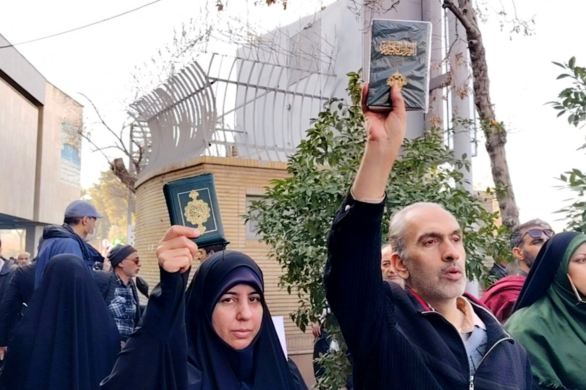 حضور پرشور شیرازی‌ها در محکومیت حوادث تروریستی اخیر