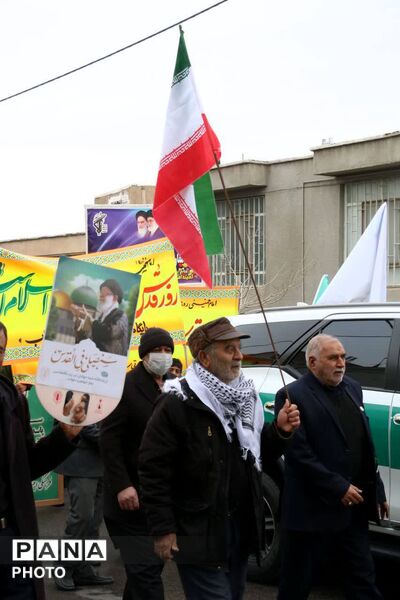 میدان را خالی نخواهیم کرد 