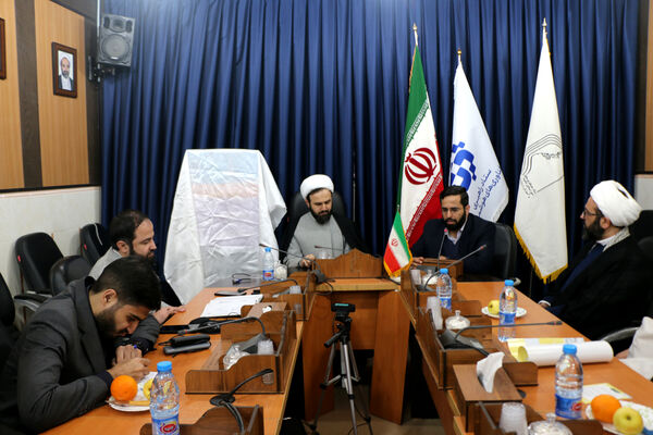 آیین رونمایی از پوستر طرح ملی آموزش هوش مصنوعی «نوآموز»  در قم