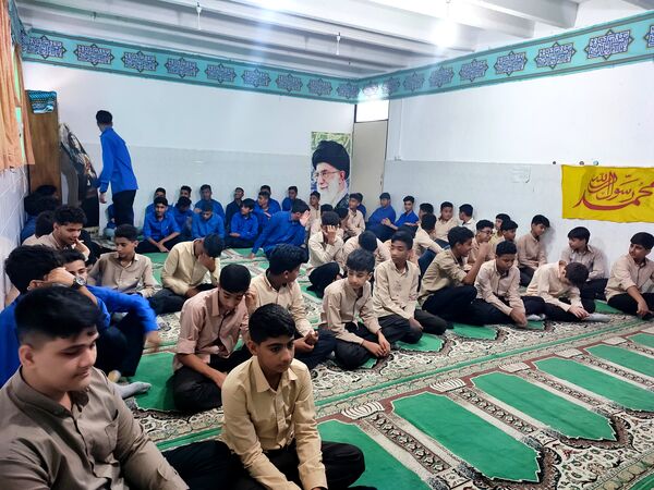 آموزش پیشگیری‌های اجتماعی در دبیرستان پسرانه جزیره بوموسی 