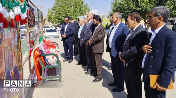 جشن شکوفه‌ها در دبستان دخترانه فرهنگیان یاسوج