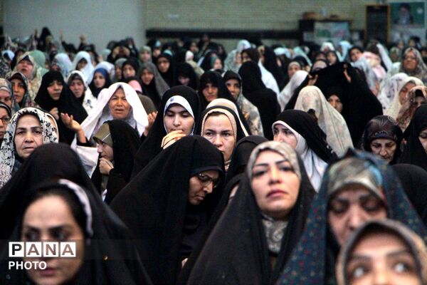 دعوت به «دخترانه‌ترین نماز جمعه»