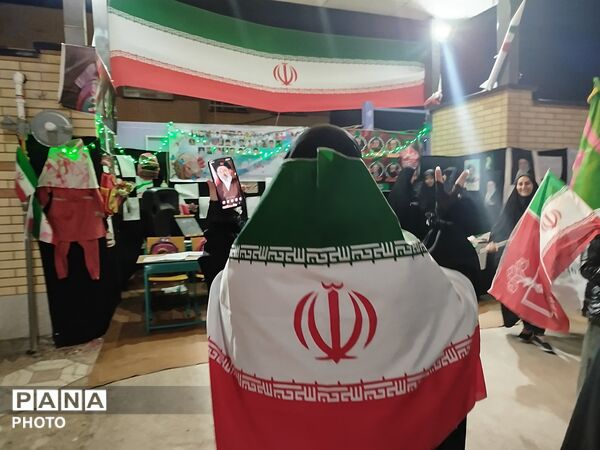 موکب دانش‌آموزی در سوگواره اربعین شهادت رهبر انقلاب و شهدای دانش‌آموز میناب