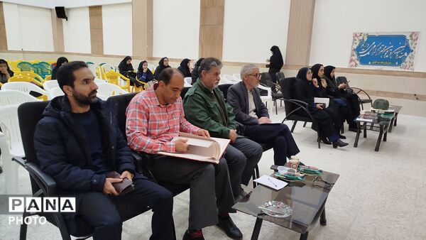 مسابقات فرهنگی و هنری در دبیرستان شاهد بنت الهدی تویسرکان