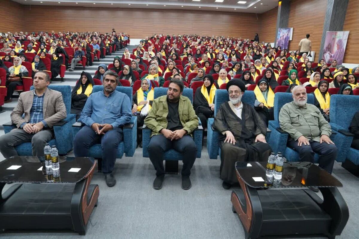 میزبانی کانون فرهنگی تربیتی امام خمینی (ره) از سالمندان در هفته سالمند