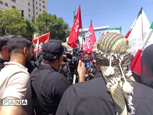 سیل فرا تصور زائران در روز تشییع پیکر رهبر شهید امت اسلامی