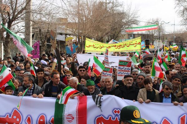 حضور پرشور مردم سملقان در راهپیمایی ۲۲ بهمن