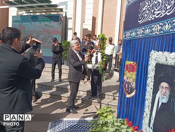 زنگ مهر، ایثار، شهادت و نماز  در هنرستان دارالفنون