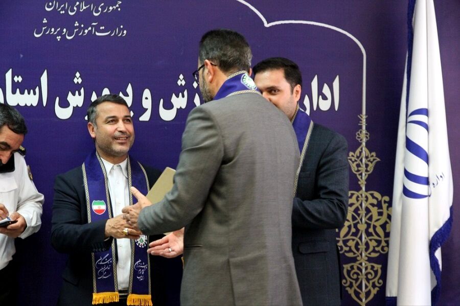 دیدار مدیرکل آموزش و پرورش خراسان شمالی با همکاران سازمان دانش‌آموزی استان و روسای سازمان دانش‌آموزی شهرستان ها