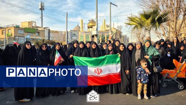 حضور پرشور مردم سلحشور فردیس در راهپیمایی ۲۲ بهمن