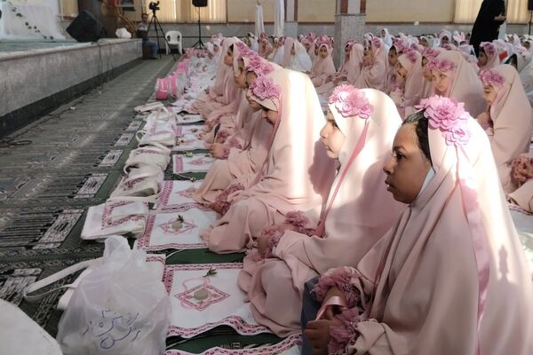 جشن تکلیف هزار دانش‌آموز دختر ناحیه ۳ شیراز