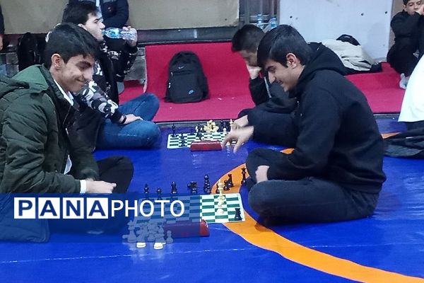 برگزاری مسابقات شطرنج دانش‌آموزی در بهارستان ۲