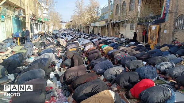 تصاویری زیبا از نماز باشکوه عیدسعید فطر در کوهدشت