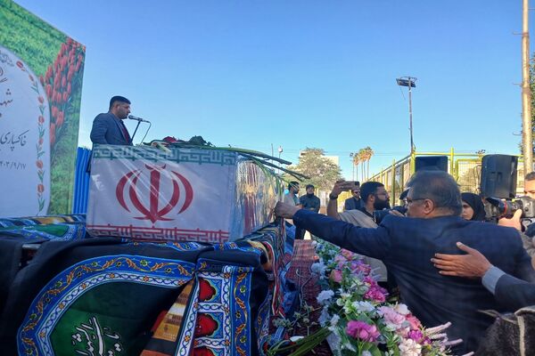 تشییع شهید قهرمان بر دستان پهلوانان خوزستان
