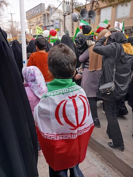 اقتدار کودکان نی‌ریزی در حماسه 22 بهمن