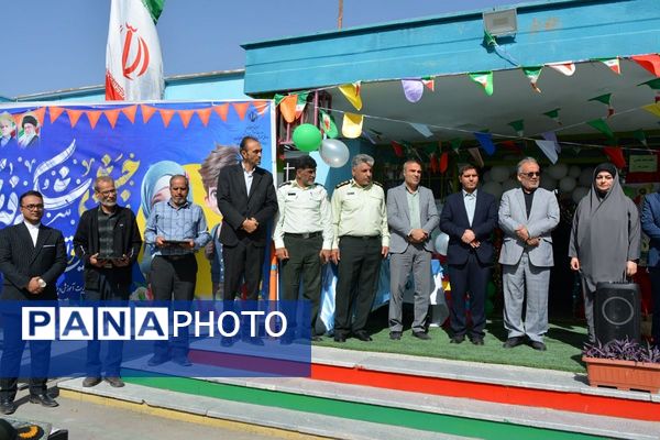 برگزاری جشن شکوفه‌های کلاس اولی دربهارستان‌دو