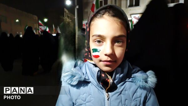 کودکان راهپیمایی را زیبا تر می‌کنند