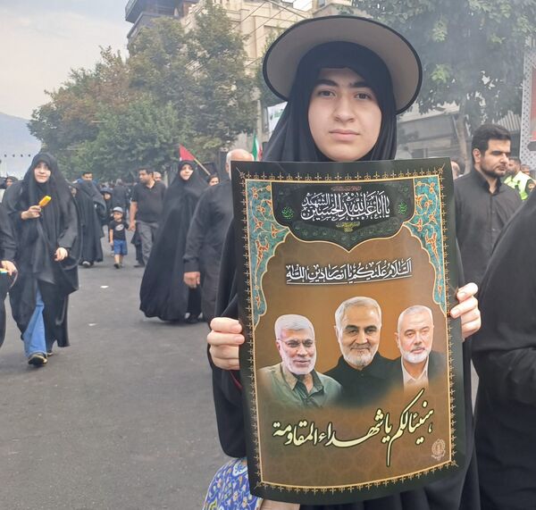 استقبال دلدادگان اباعبدالله الحسین (ع) از پیاده روی جاماندگان اربعین حسینی‌