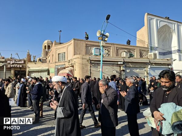 یزد، عزادار در سوگ پدر