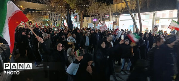 اجتماع و راهپیمایی در هفتین شب در شهرستان بجنورد 