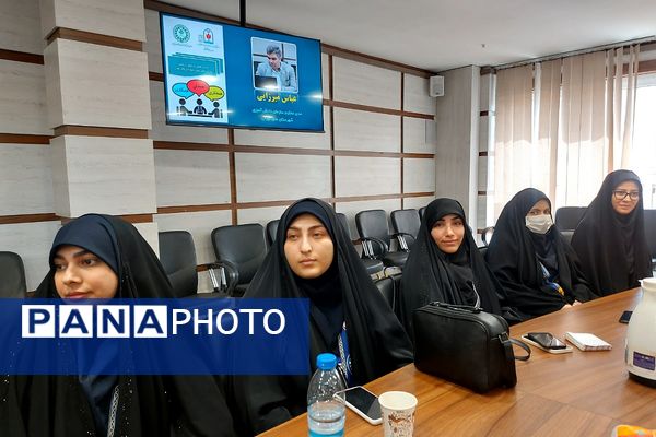 نشست فصلی و توان افزایی مأمورین و مسئولین سازمان دانش‌آموزی شهرستان‌های استان تهران 