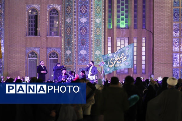 همخوانی سرود «سلام یا مهدی» با حضور ابوذر روحی در مسجد جمکران