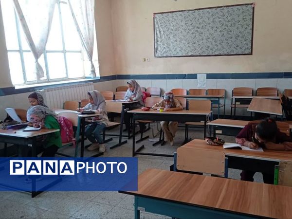 کلاس‌های تقویتی در ایام تابستان در دبستان شهید نجفی فدافن